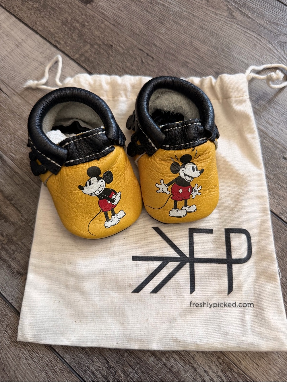 🩷 NWOT Freshly Picked Kids Mickey Mouse Yellow Leather Moccasins